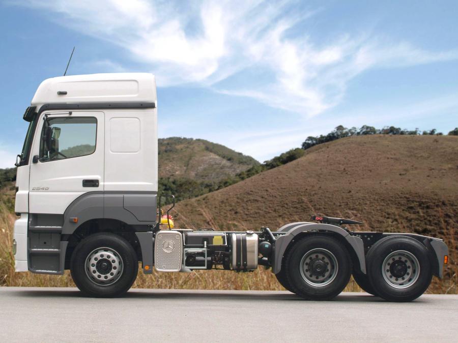  Mercedes-Benz Axor 2540 2005 года  (BR) (фото 2 из 6)